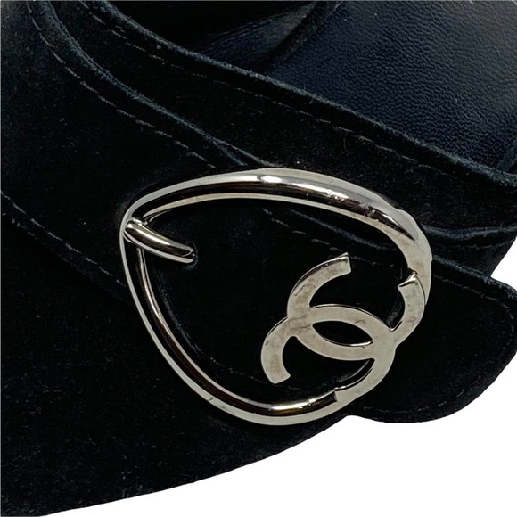CHANEL Black Suede Heart Buckle Open Toe Wedge SINGLE LEFT SHOE - Size 9.5 - Picture 8 of 11
